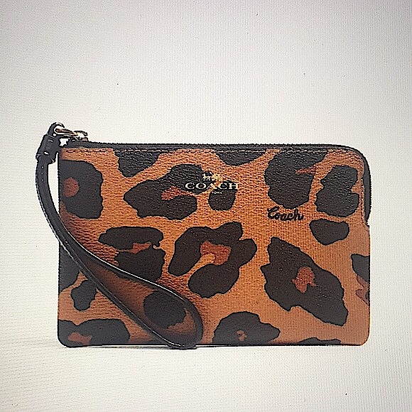 COACH - ZIP WRISTLET WITH LEOPARD PRINT (NWT) - Picture 4 of 13